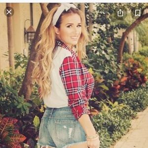 ISO Kittenish Jessie James Decker Rachel Green Top